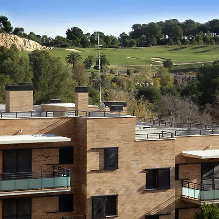Pierre & * サロウ